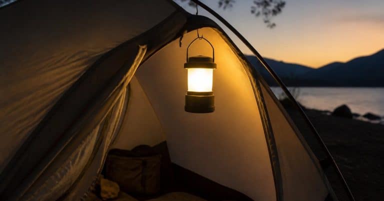 Comment bien choisir sa lampe de camping ?