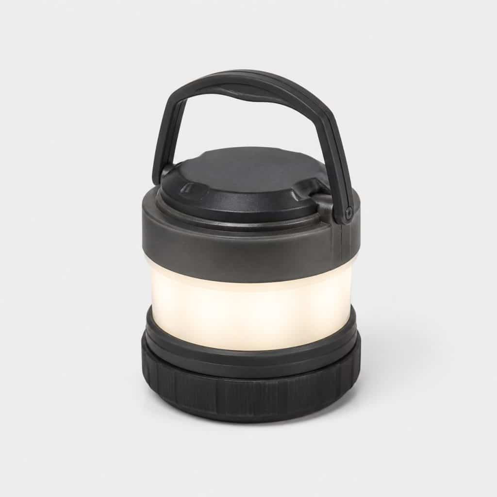 Petite lampe de camping LED COB sur fond clair